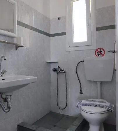 Ammonitis Apartamento Livadi (Serifos)